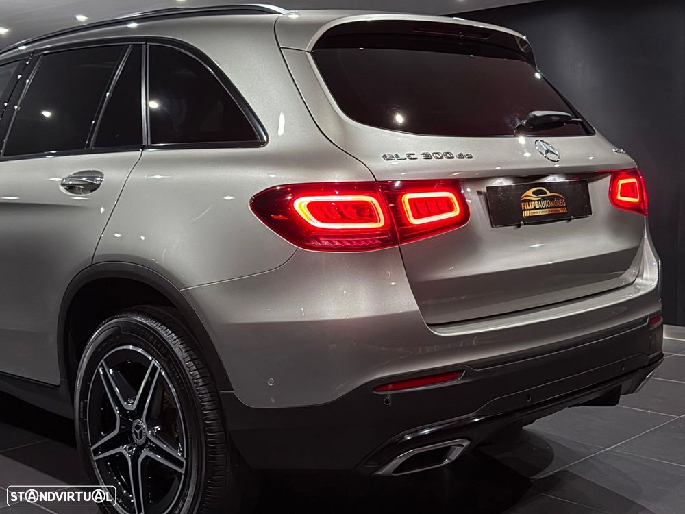 Mercedes-Benz GLC 300 de 4Matic 9G-TRONIC AMG Line - 14