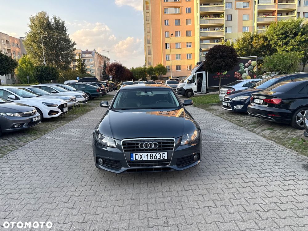 Audi A4 Avant 2.0 TDI - 8