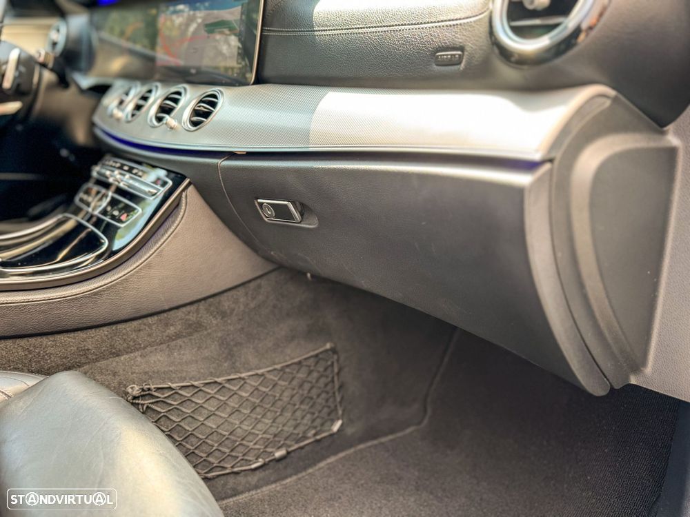 Mercedes-Benz E 220 d AMG Line - 22