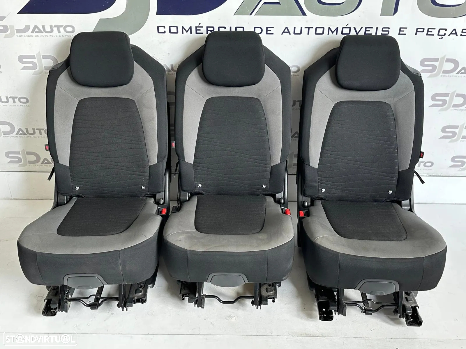 Conjunto Bancos (7 lugares) - Citroen C4 Grand Picasso II (2016) - 4