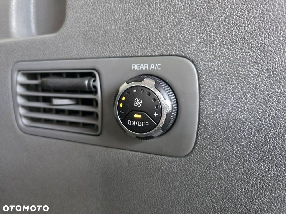 Kia Sorento - 34