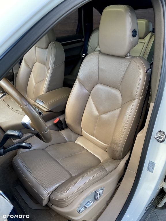 Porsche Cayenne Diesel Platinum Edition - 25