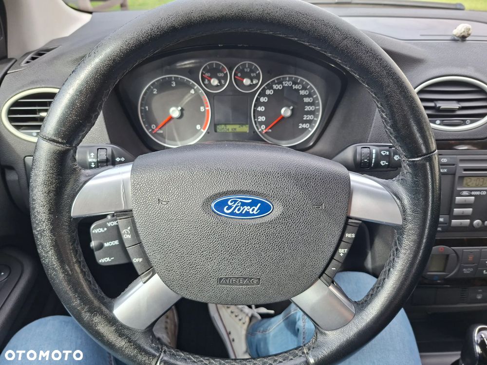 Ford Focus 1.8 TDCi Ghia - 12