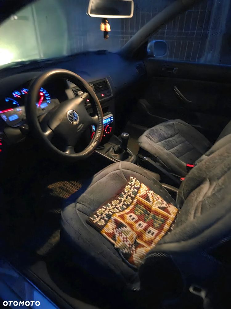 Volkswagen Golf 1.9 TDI Comfortline - 9