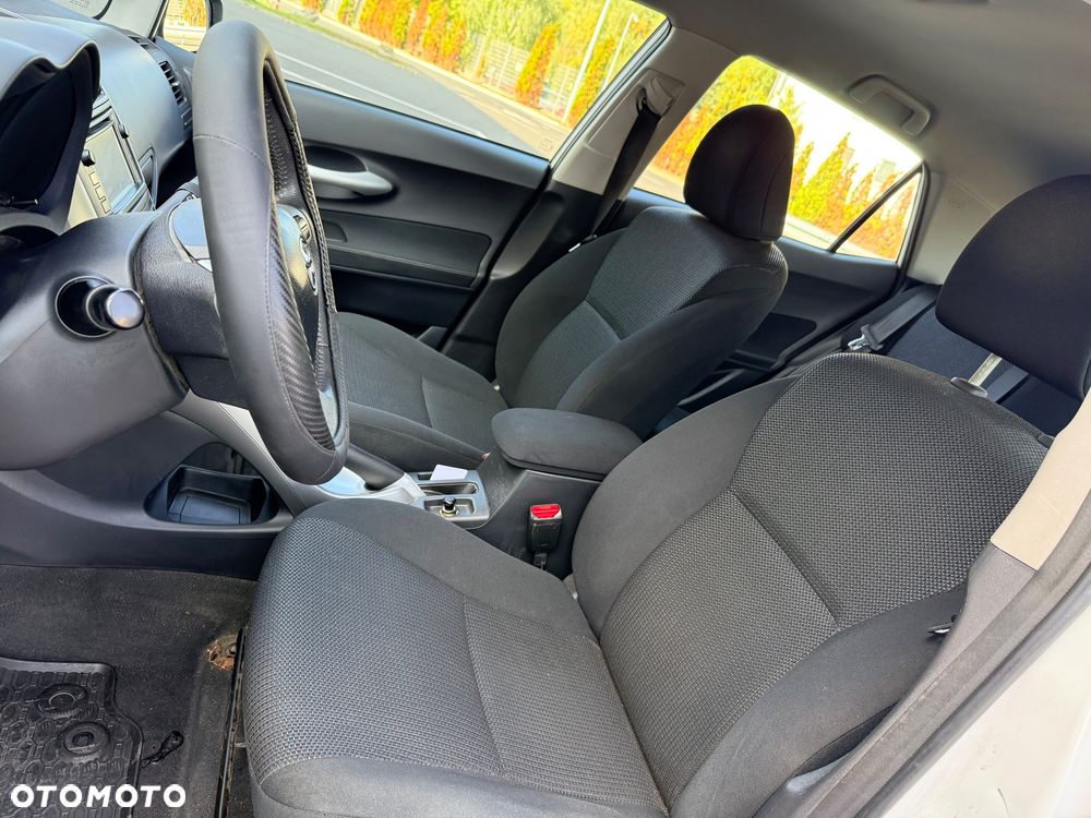 Toyota Auris 1.8 HSD Luna - 24