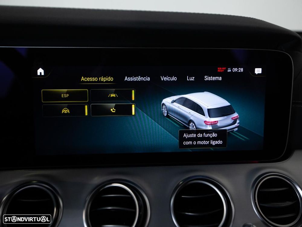 Mercedes-Benz E 300 de 4Matic T 9G-TRONIC AMG Line - 35