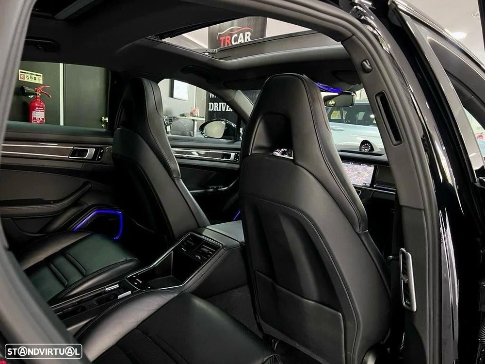 Porsche Panamera 4 S - 22