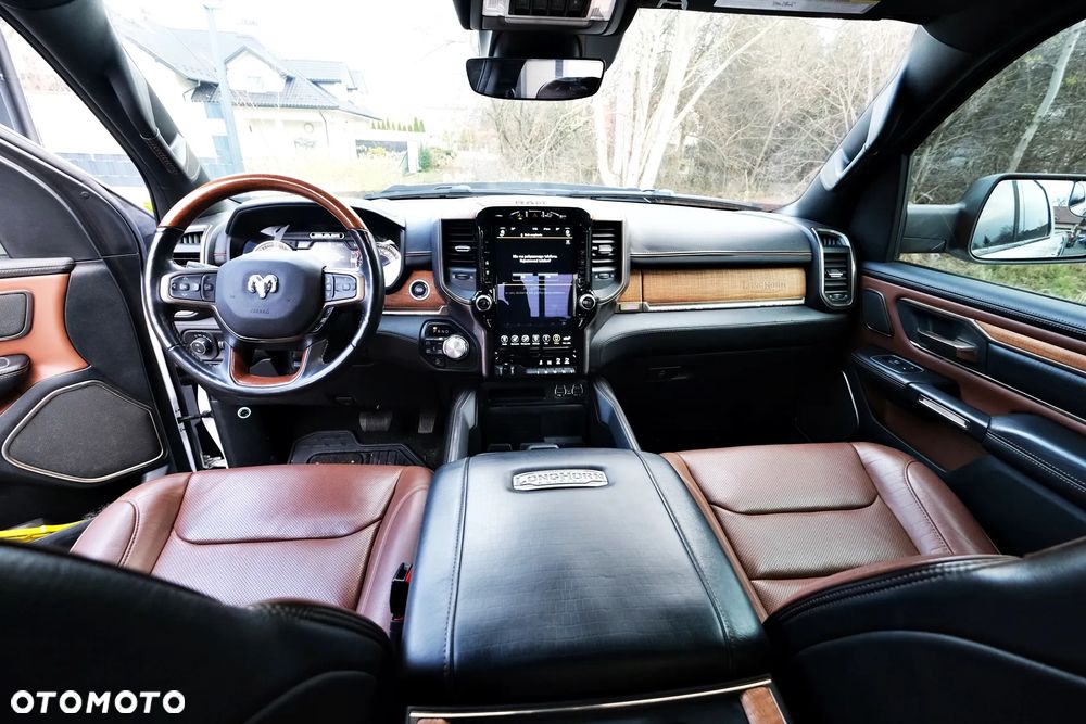 RAM 1500 Quad Cab Longbed Bighorn - 16