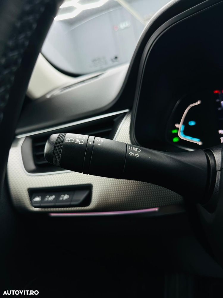 Renault Arkana E-TECH Zen - 31