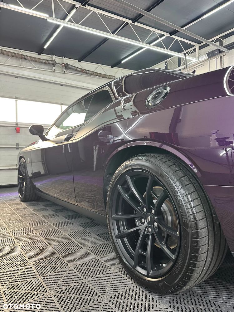 Dodge Challenger 6.4 Scat Pack - 22