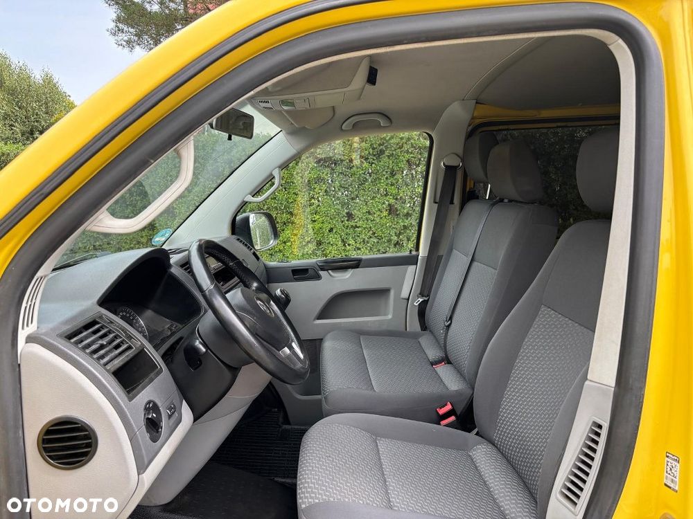 Volkswagen Transporter - 11