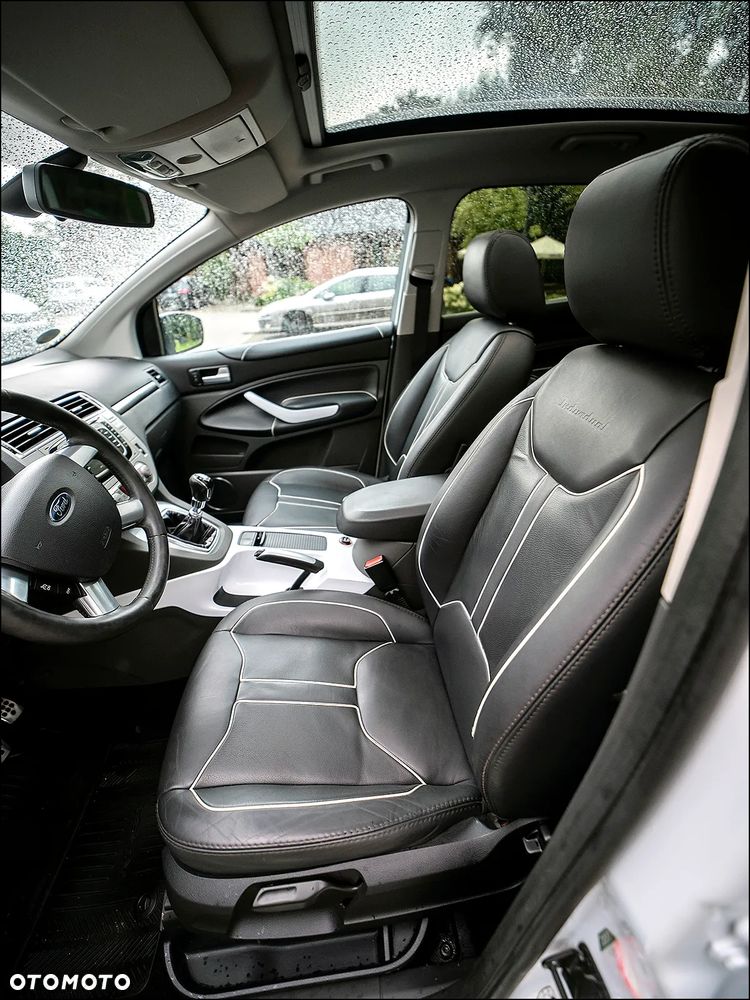 Ford Kuga - 30