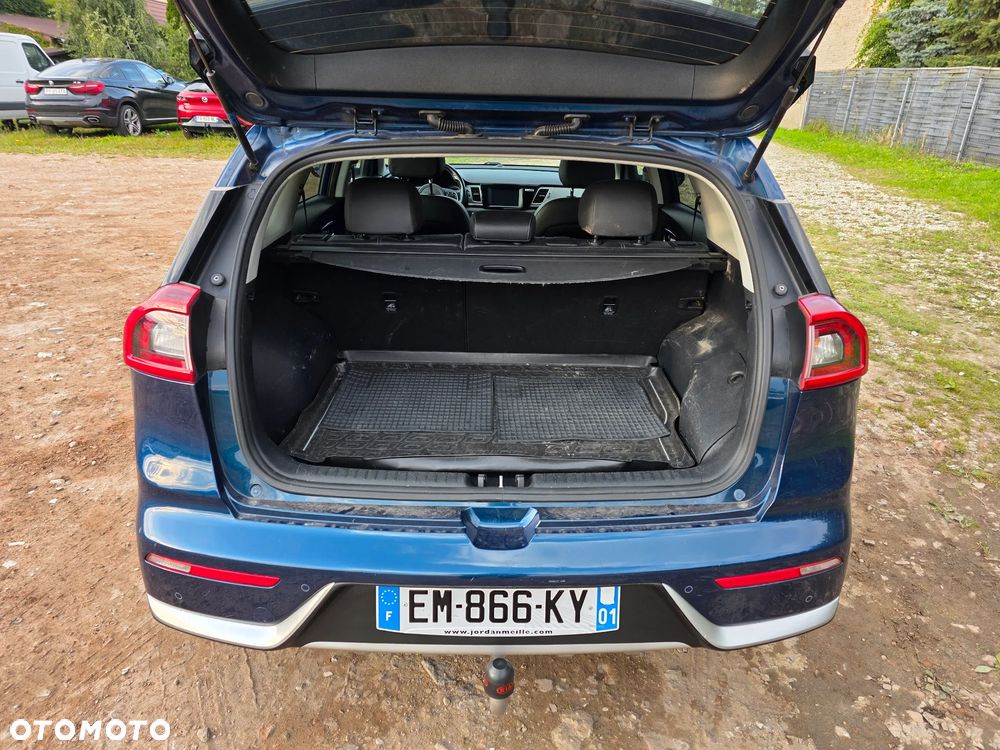 Kia Niro 1.6 GDI Hybrid M - 12