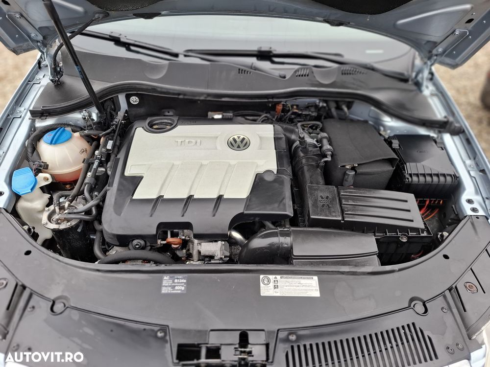 Volkswagen Passat 2.0 TDI BlueMotion Technology DPF Comfortline - 15