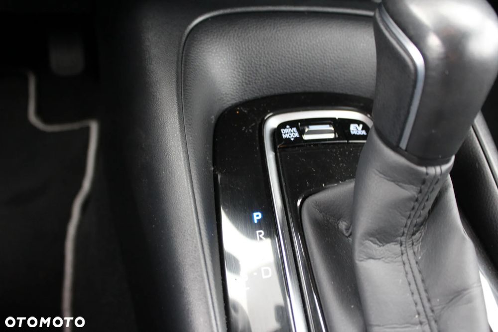 Toyota Corolla 2.0 Hybrid Executive - 22