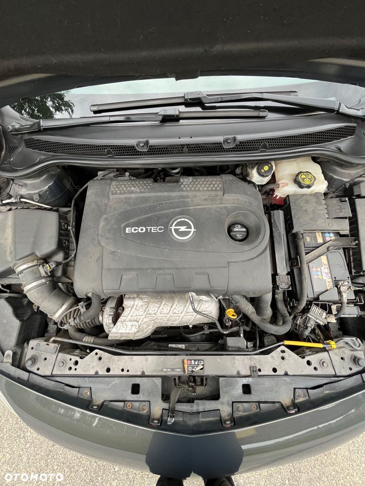 Opel Astra 2.0 CDTI DPF SportsTourer Edition - 38