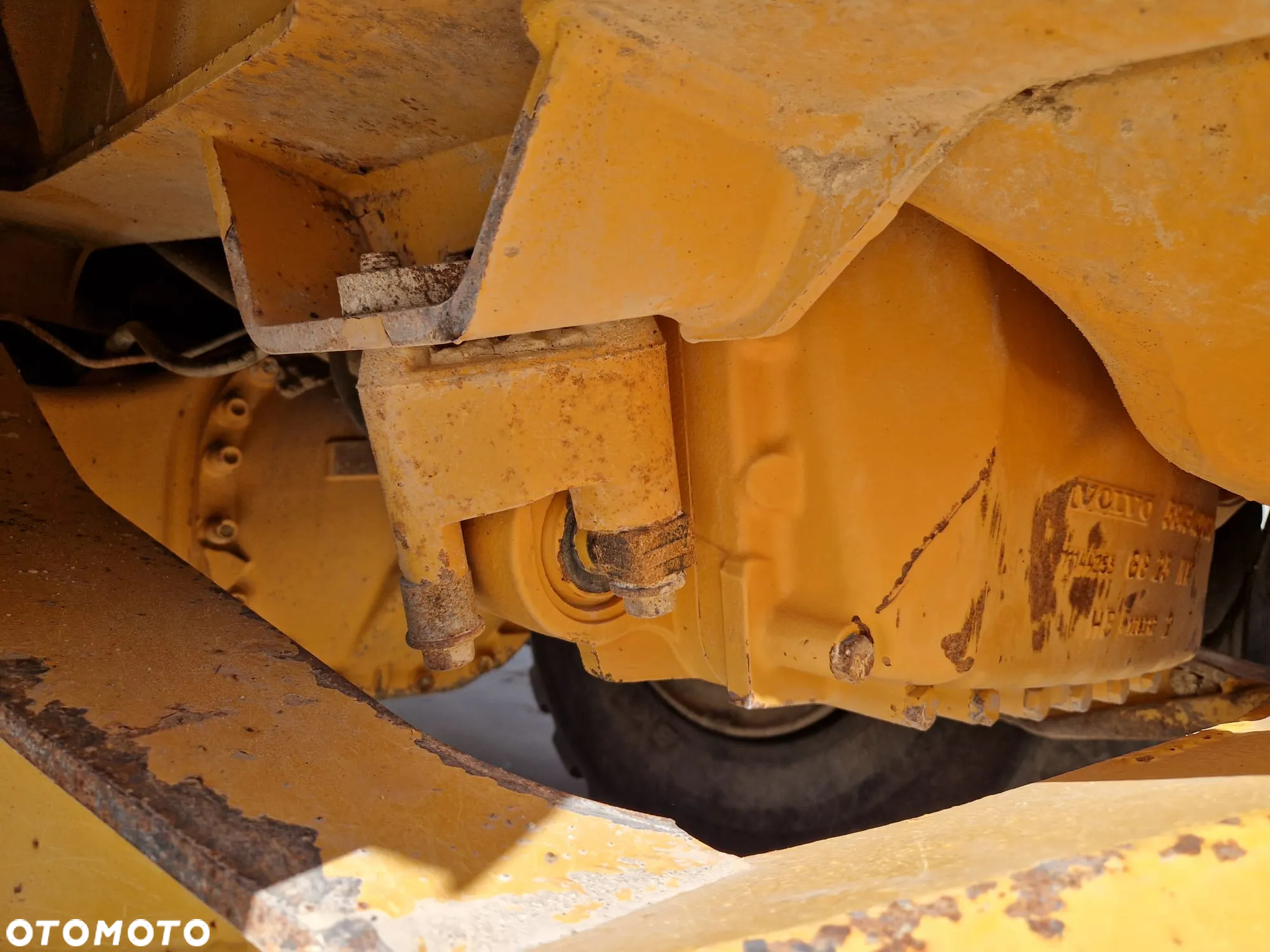 Volvo A30F * szerokie opony * burta tył * - 18