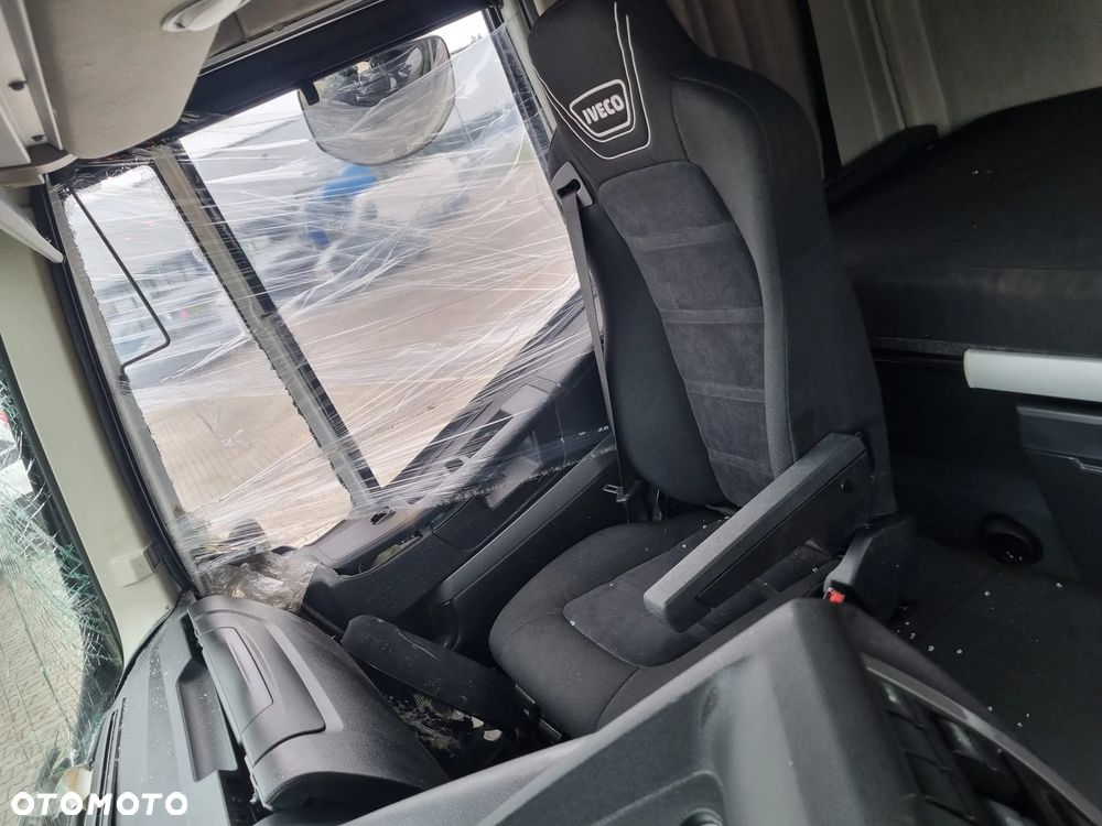 Iveco AS440S - 18