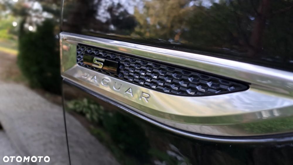 Jaguar E-Pace - 30