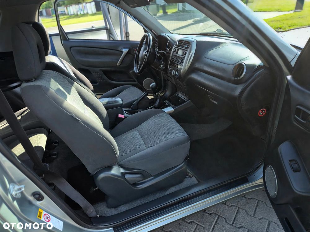 Toyota RAV4 2.0 VVT-i Luna - 10