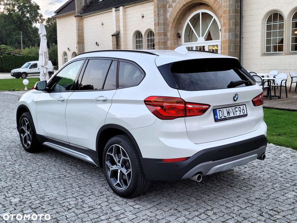 BMW X1 sDrive20i xLine - 4