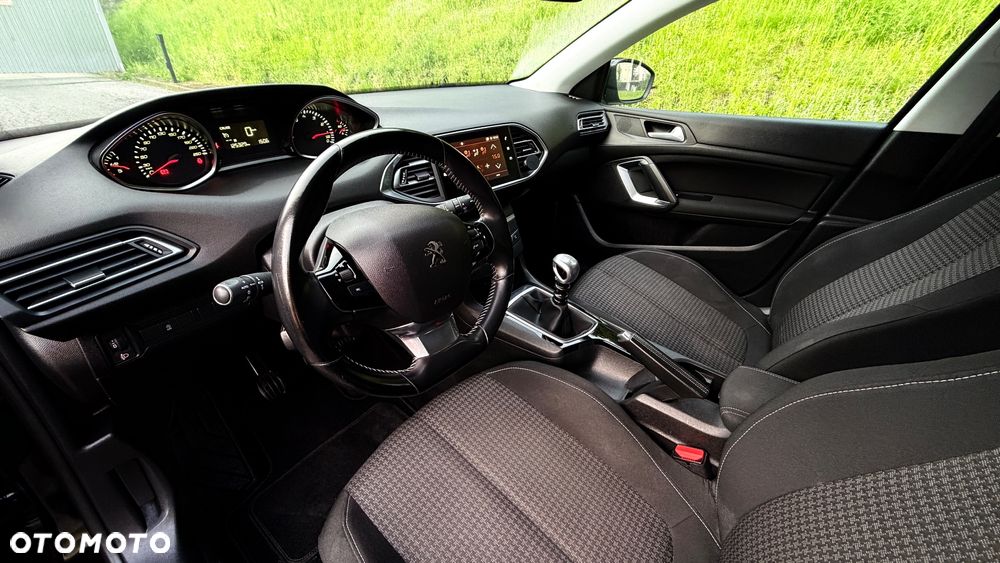 Peugeot 308 PureTech 130 GPF Stop & Start Active Business-Paket - 13
