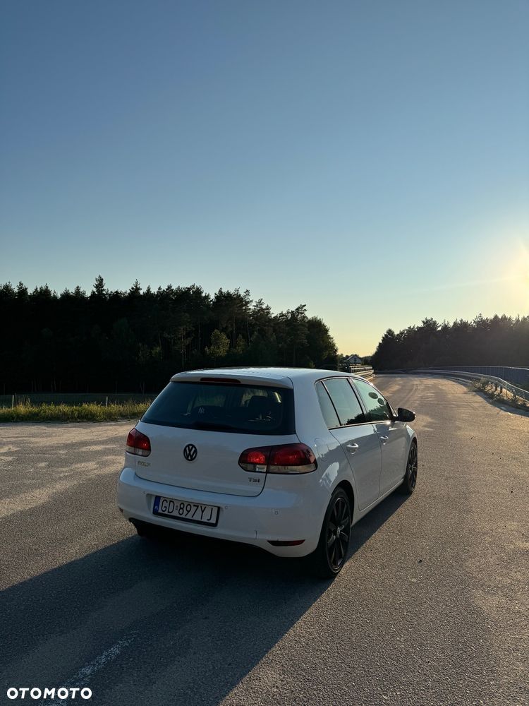 Volkswagen Golf 2.0 TDI Highline - 5