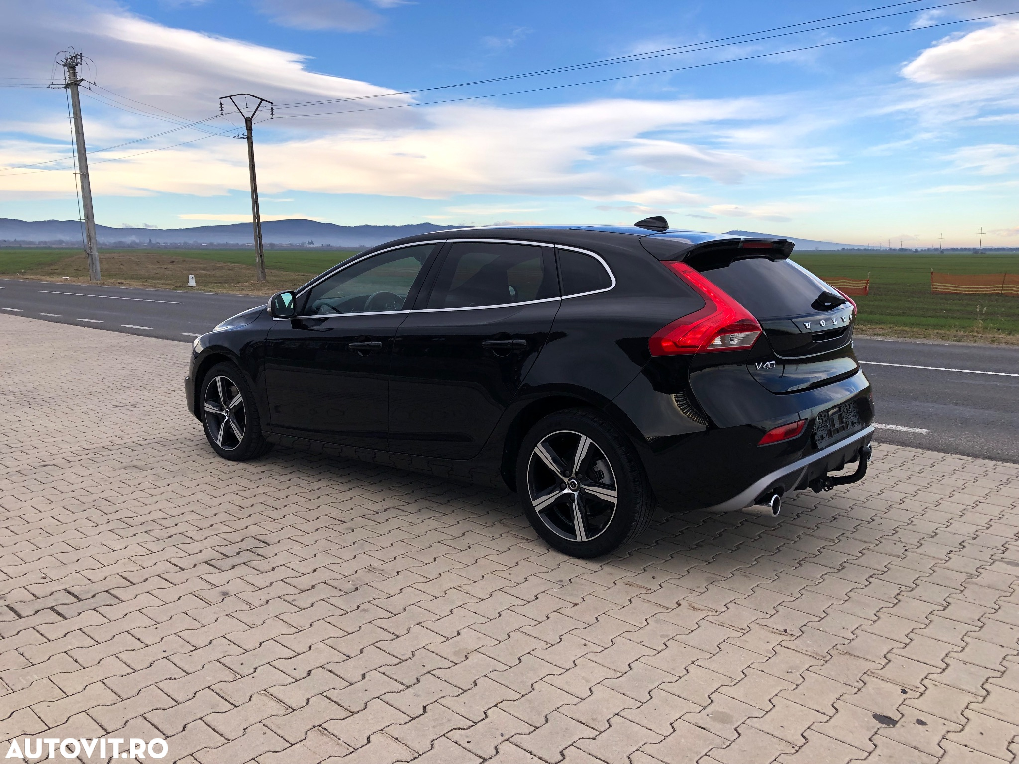 Volvo V40 D3 Geartronic RDesign - 29