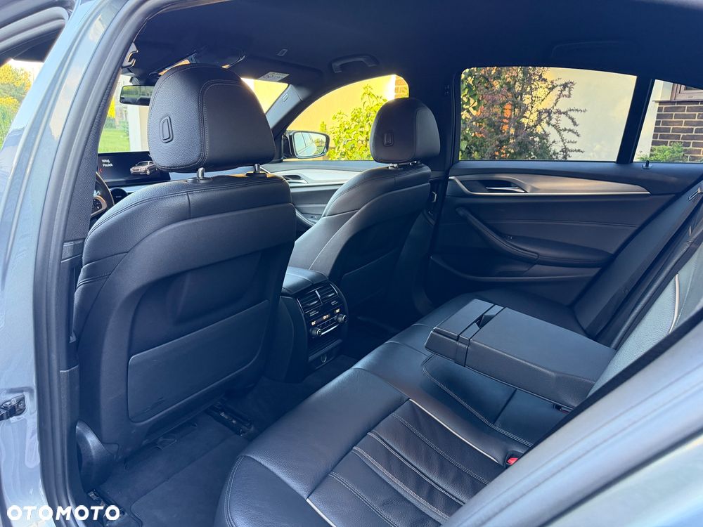 BMW Seria 5 530d xDrive M Sport sport - 12