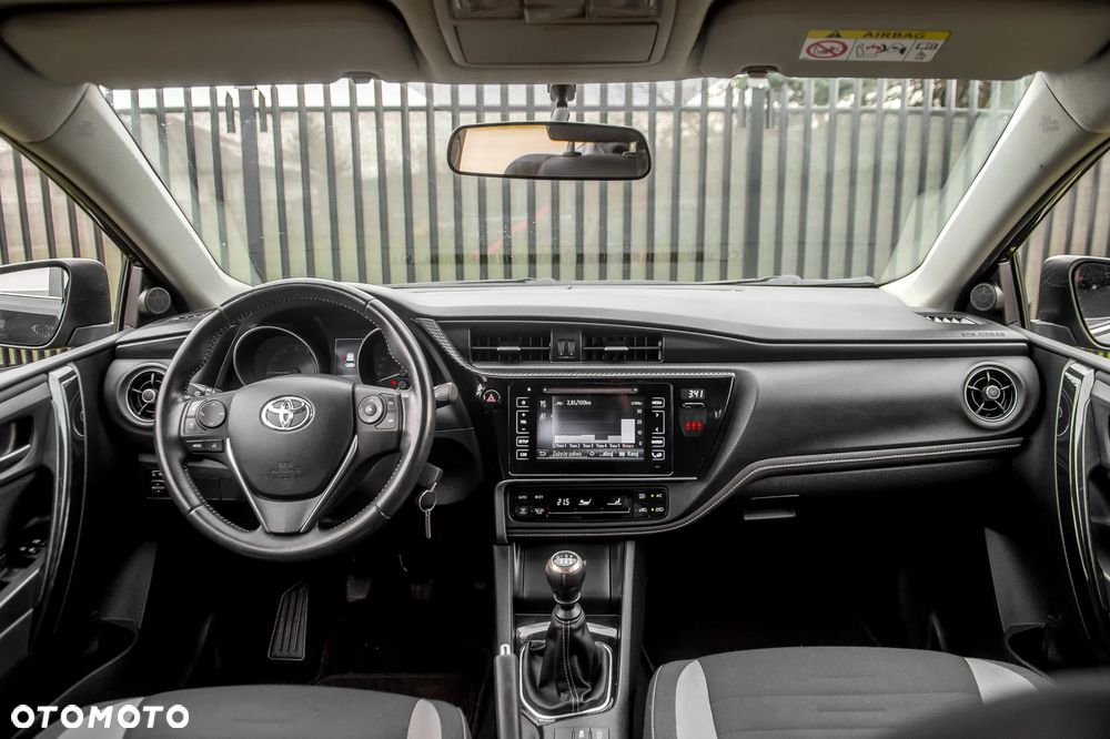 Toyota Auris 1.2 T GPF Premium - 15