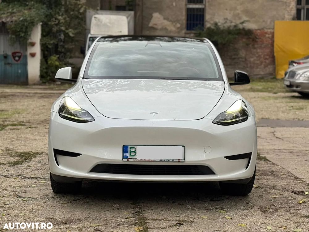 Tesla Model Y Long Range - 2