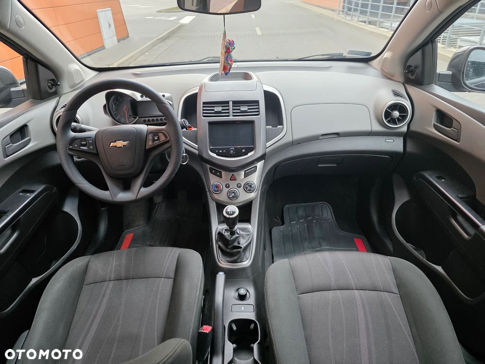 Chevrolet Aveo 1.2 LT - 8