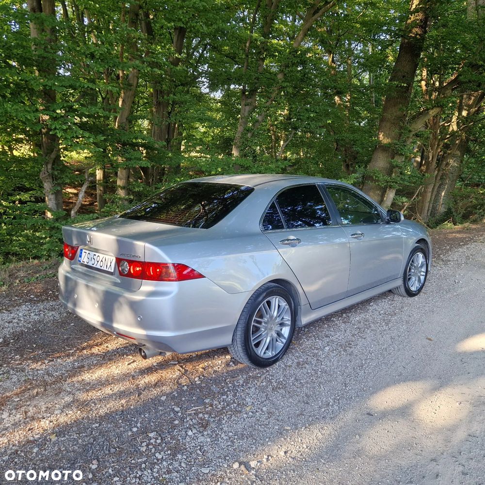 Honda Accord 2.0 i Executive - 4
