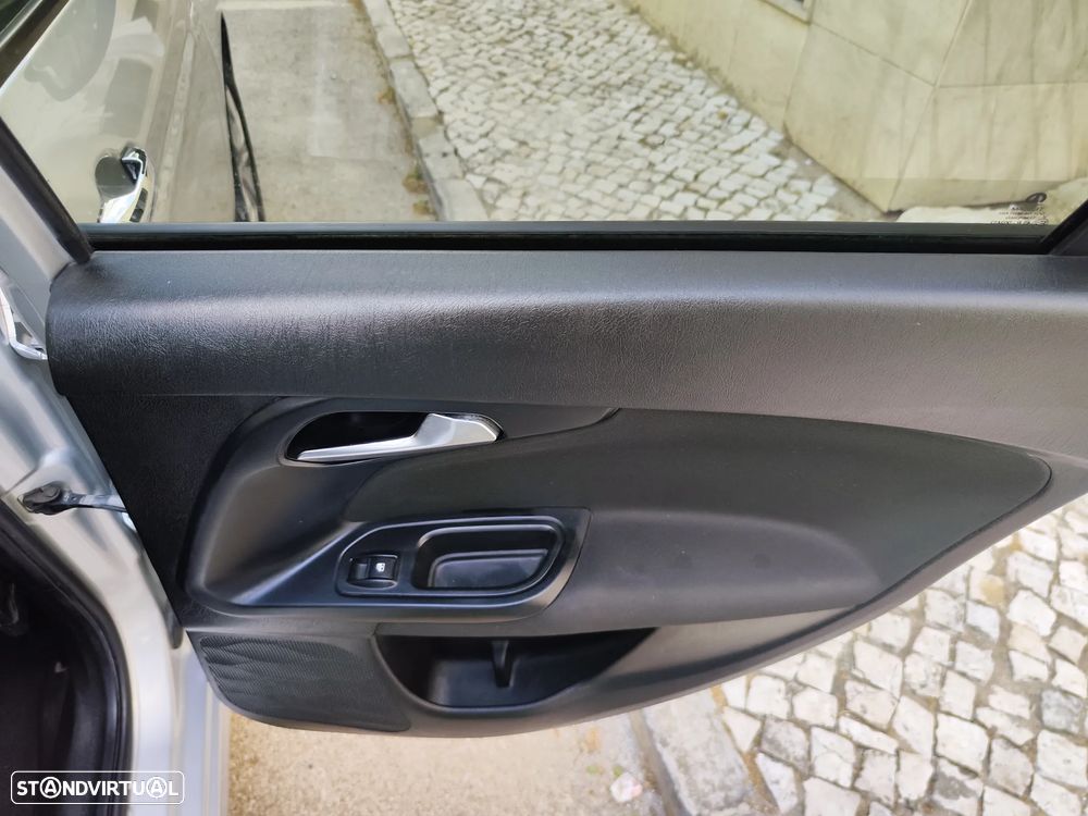 Fiat Tipo Station Wagon 1.3 M-Jet Easy - 18