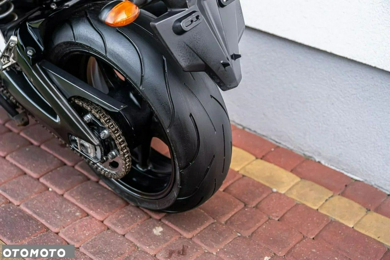 Yamaha FZ - 8
