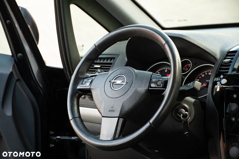 Opel Zafira - 34