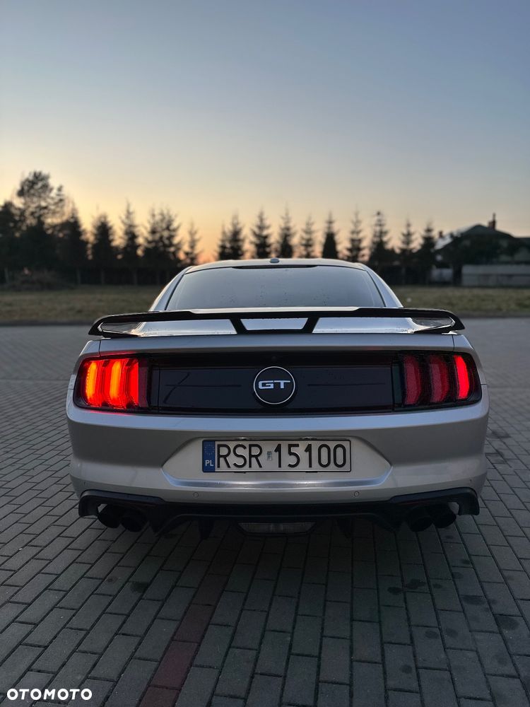Ford Mustang 5.0 V8 GT - 4