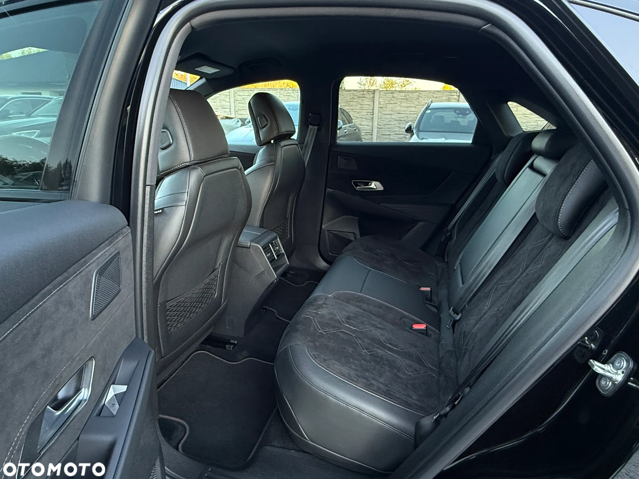 DS Automobiles DS 7 Crossback 1.6 E-Tense Performance Line + - 30