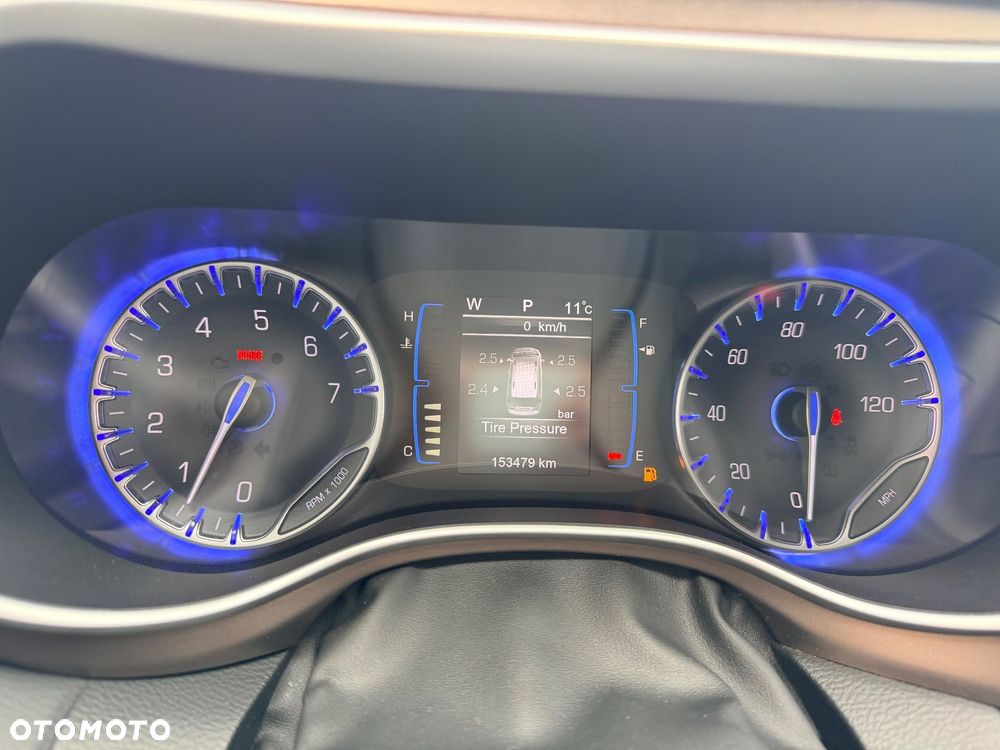 Chrysler Pacifica - 9