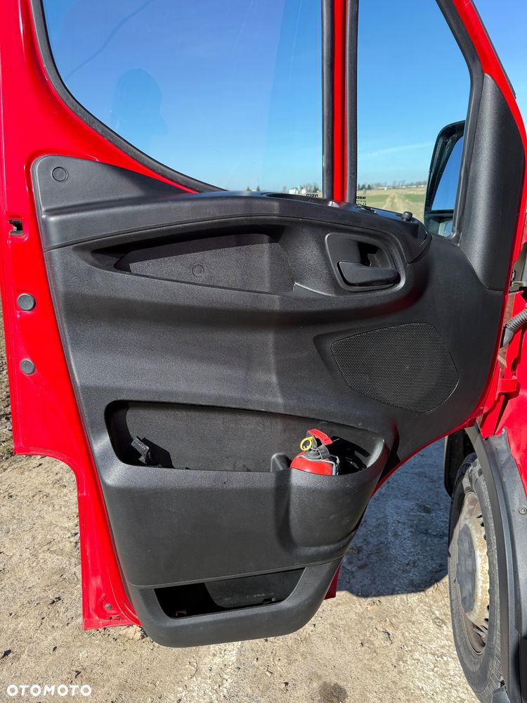 Iveco DAILY - 21