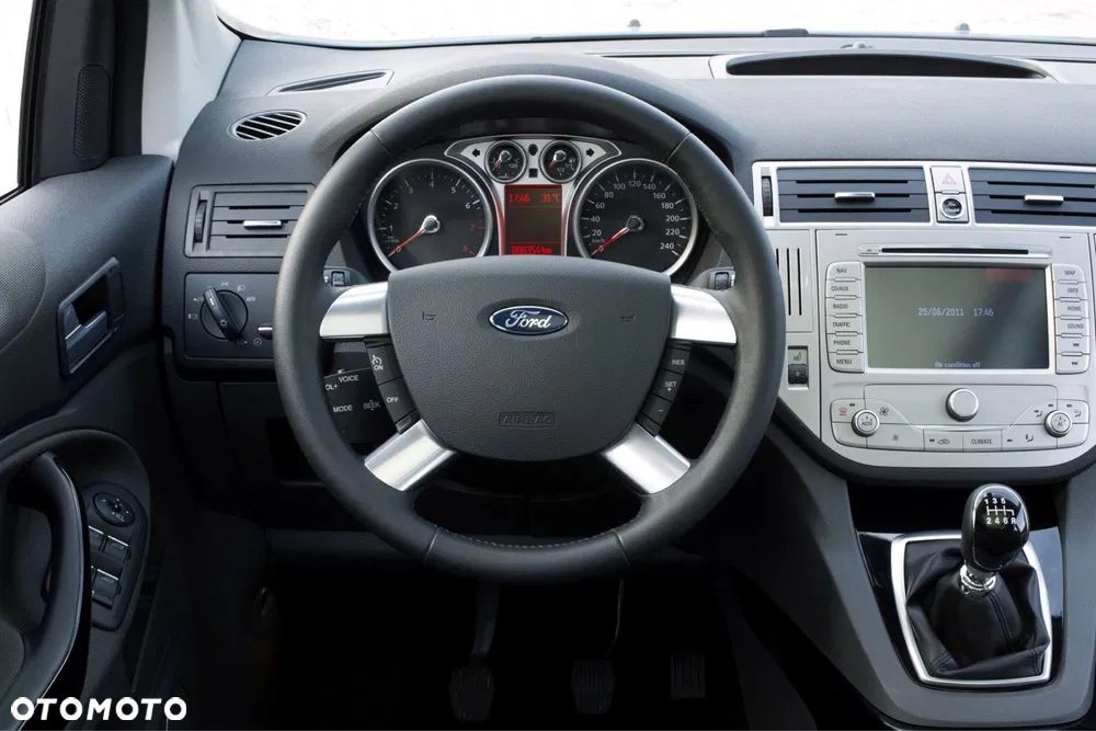 Ford Kuga 2.0 TDCi Titanium - 3