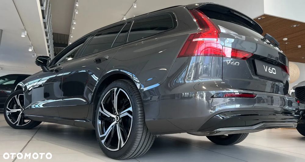 Volvo V60 B4 B DKG Ultimate Dark - 4