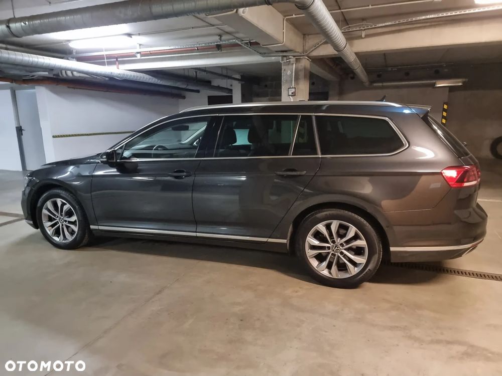 Volkswagen Passat Variant 2.0 TDI 4Mot Elegance DSG - 30
