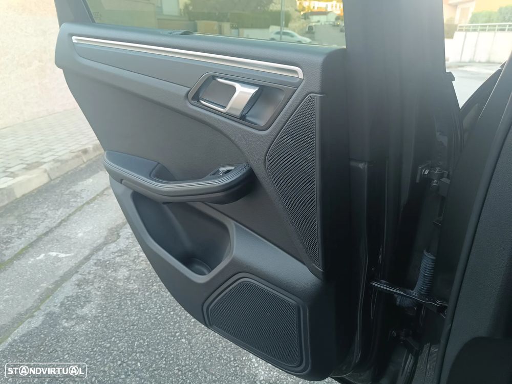 Porsche Macan Standard - 25