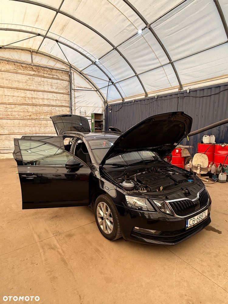 Skoda Octavia 1.6 TDI Ambition DSG - 16