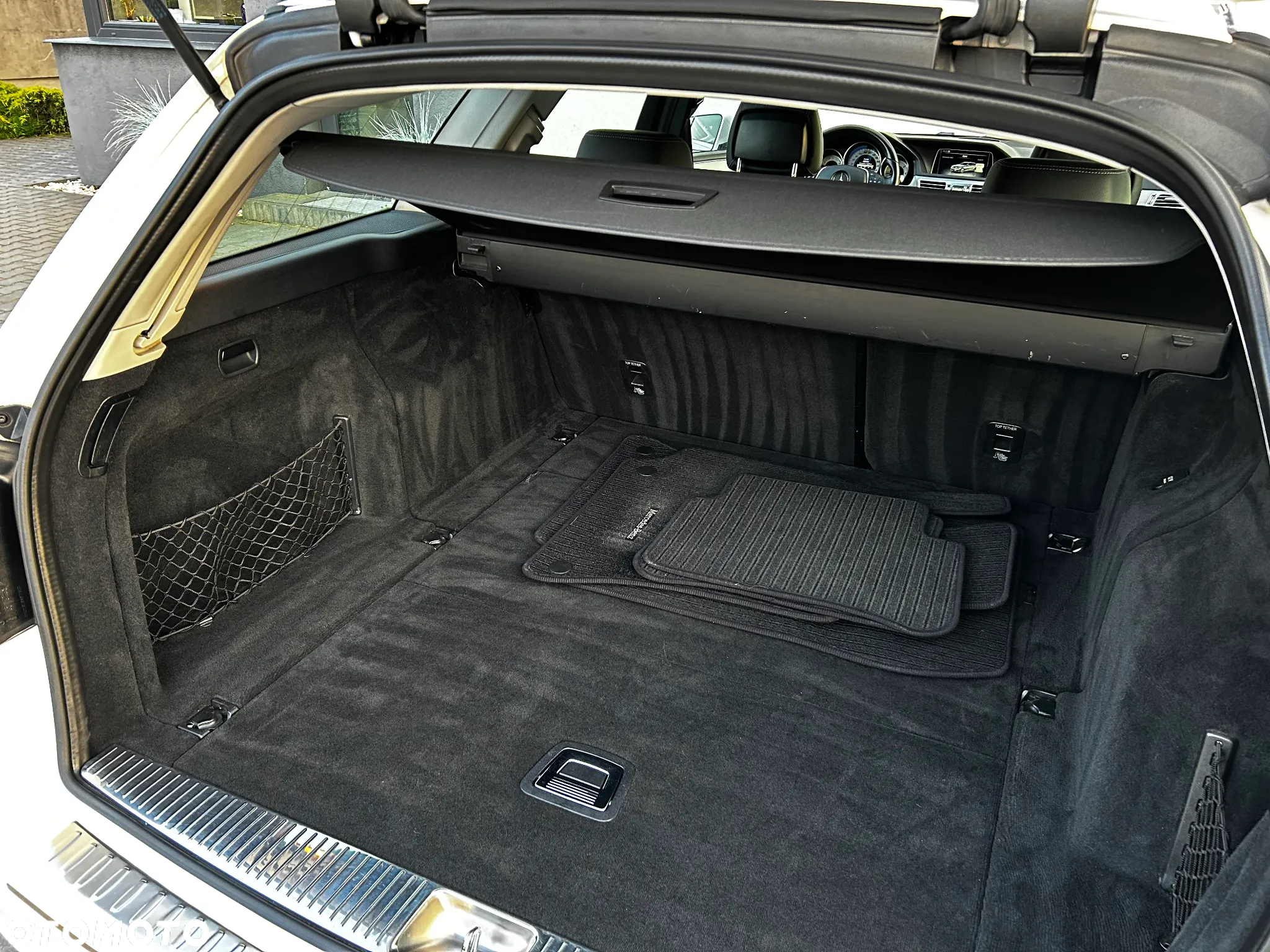 Mercedes-Benz Klasa E 220 BlueTEC 4-Matic Avantgarde - 32