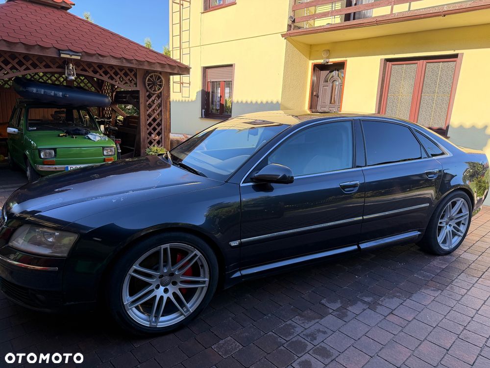 Audi A8 4.2 Quattro - 3