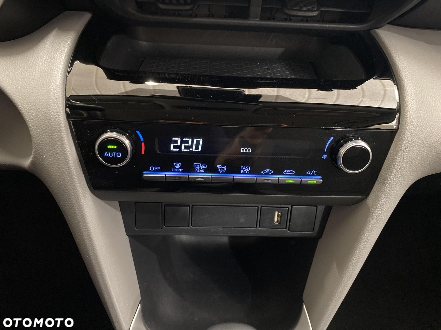 Toyota Yaris Cross - 18