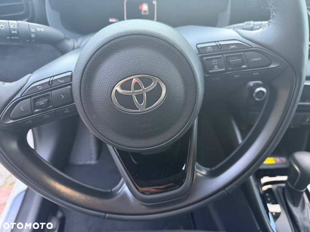 Toyota Yaris Hybrid 1.5 Executive - 11