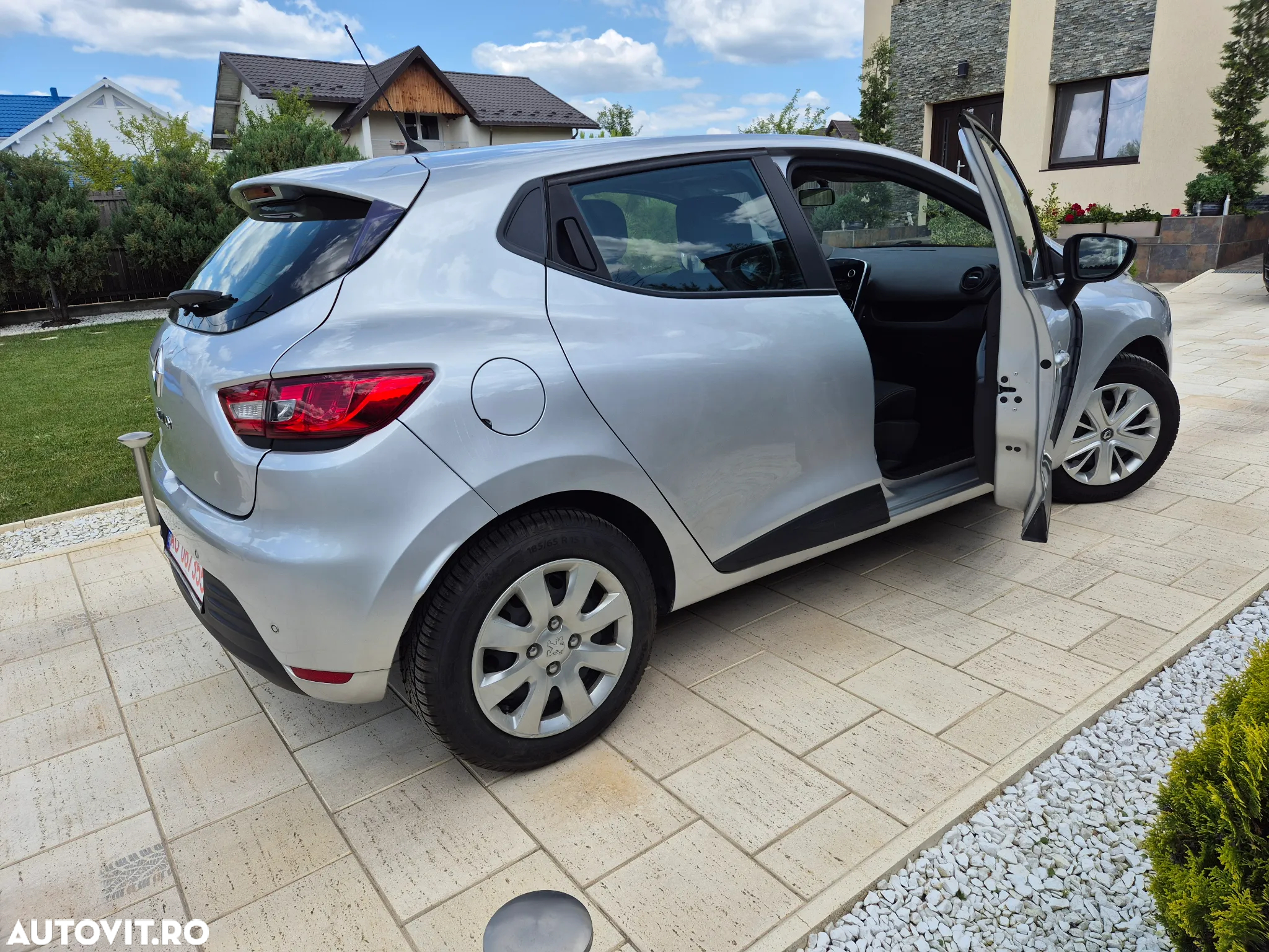 Renault Clio (Energy) dCi 90 Start & Stop INTENS - 16
